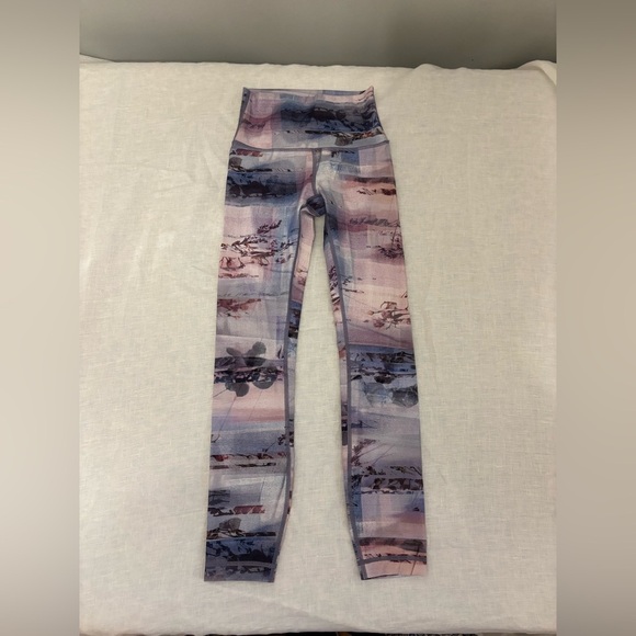 Lululemon Wunder Under Purple Pattern Leggings Size 2 - Picture 2 of 8